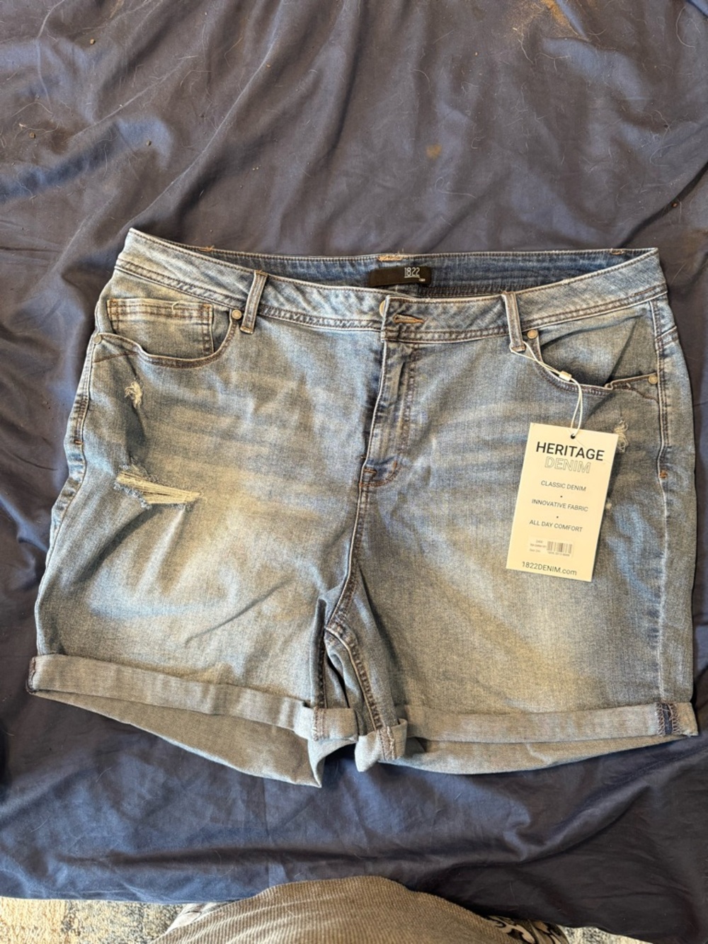 1822 Denim Light Wash Distressed Rolled-Hem Jean Shorts